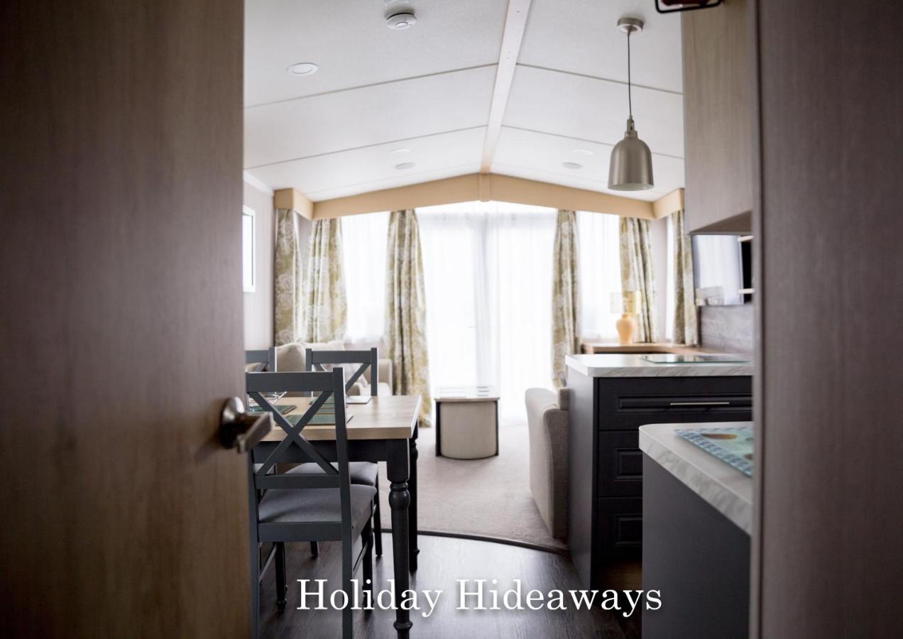 Holiday Hideaways Lytchett Minster Екстер'єр фото