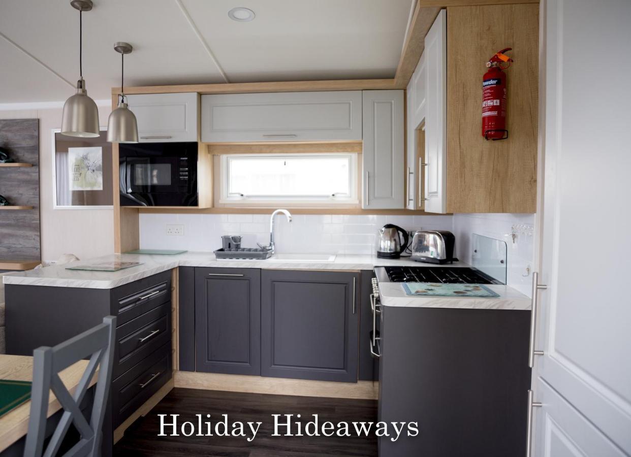 Holiday Hideaways Lytchett Minster Екстер'єр фото