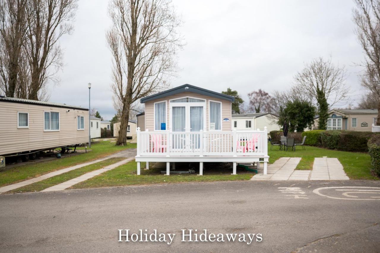 Holiday Hideaways Lytchett Minster Екстер'єр фото