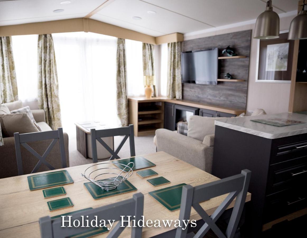 Holiday Hideaways Lytchett Minster Екстер'єр фото